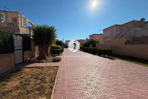 Tweedehands - Chalet -
Torrevieja - Carrefour