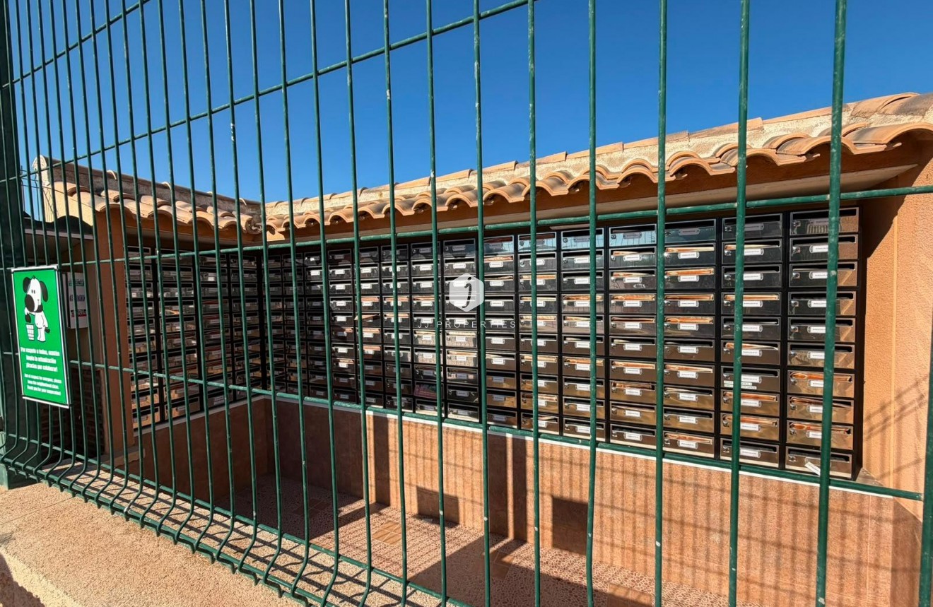 Tweedehands - Chalet -
Torrevieja - Carrefour