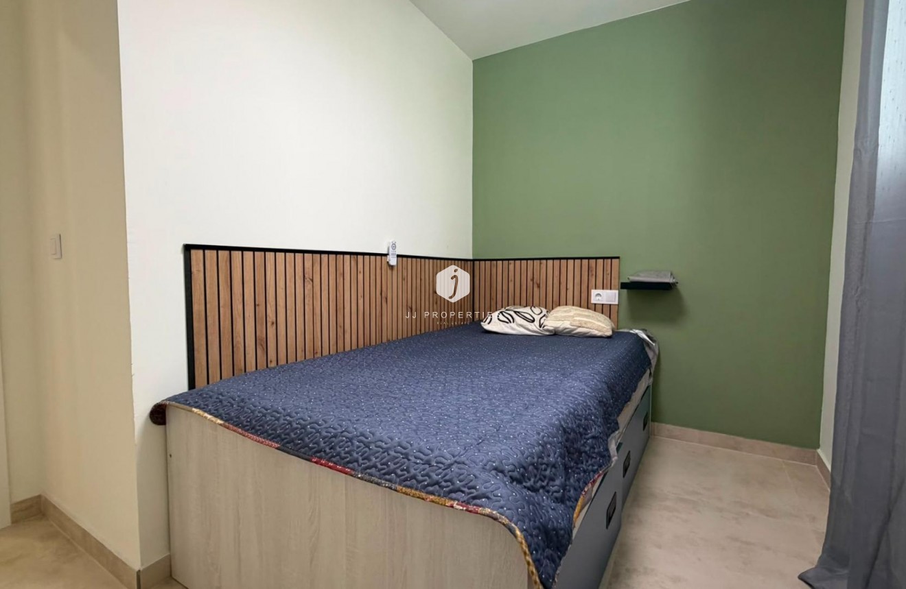 D'occasion - Bungalow -
Torrevieja - La veleta
