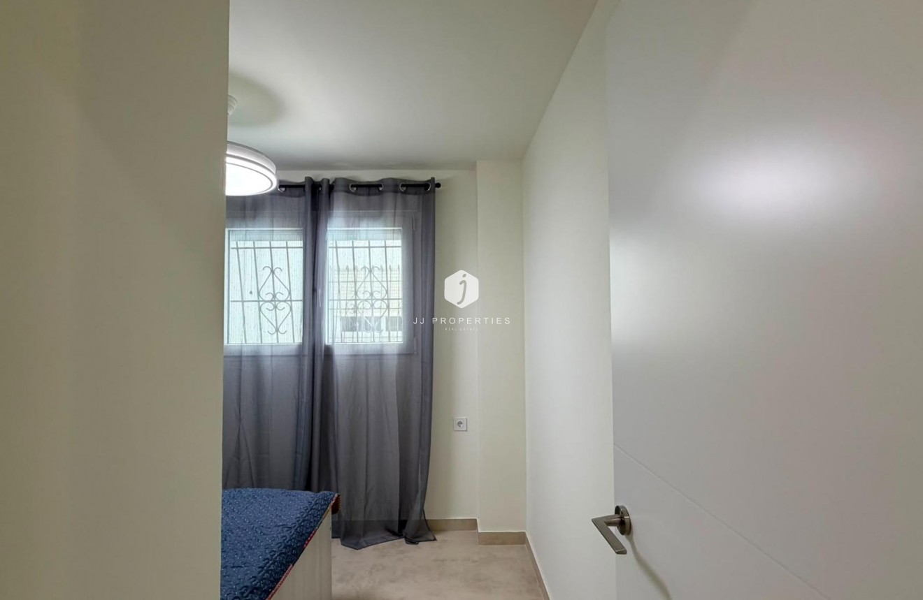 D'occasion - Bungalow -
Torrevieja - La veleta