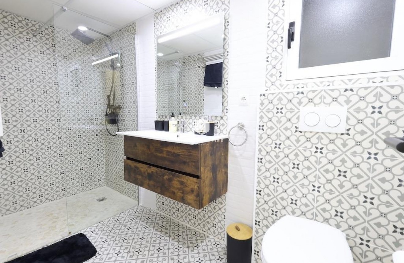 Tweedehands - Appartement / flat -
Torrevieja - Costa Blanca