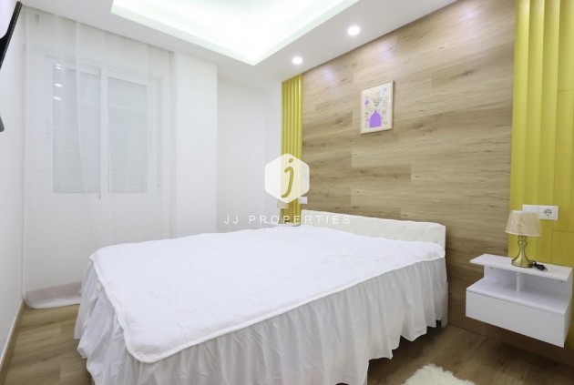 Tweedehands - Appartement / flat -
Torrevieja - Costa Blanca