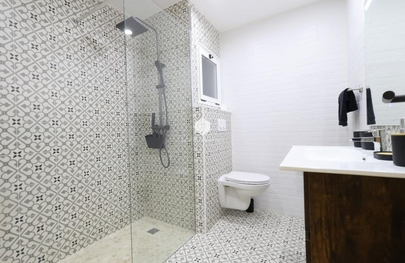 Tweedehands - Appartement / flat -
Torrevieja - Costa Blanca