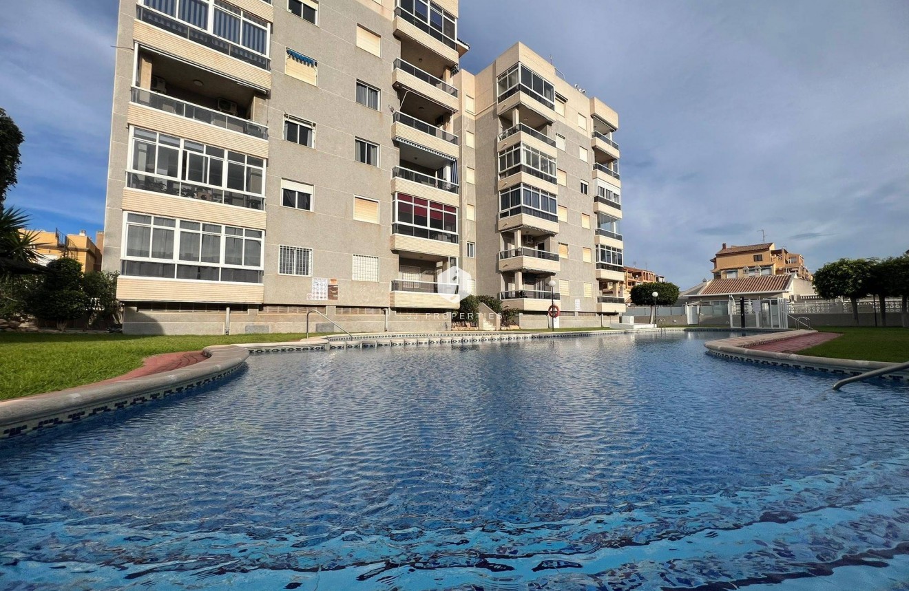D'occasion - Appartement -
Torrevieja - aguas nuevas
