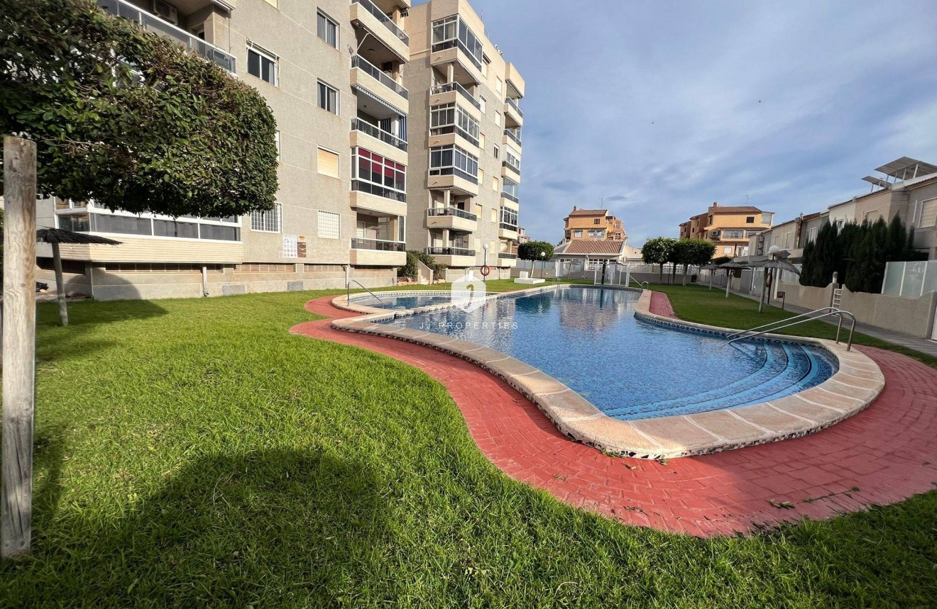 D'occasion - Appartement -
Torrevieja - aguas nuevas