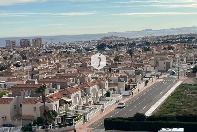 D'occasion - Appartement -
Torrevieja - aguas nuevas