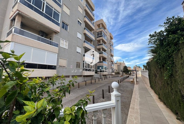 D'occasion - Appartement -
Torrevieja - aguas nuevas