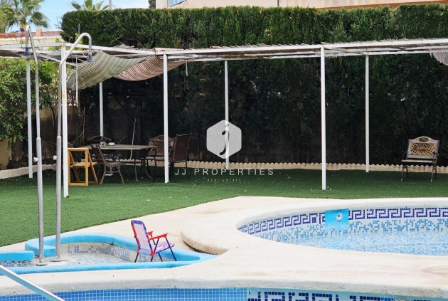 Aus zweiter Hand - Wohnung -
Torrevieja - Nueva Torrevieja