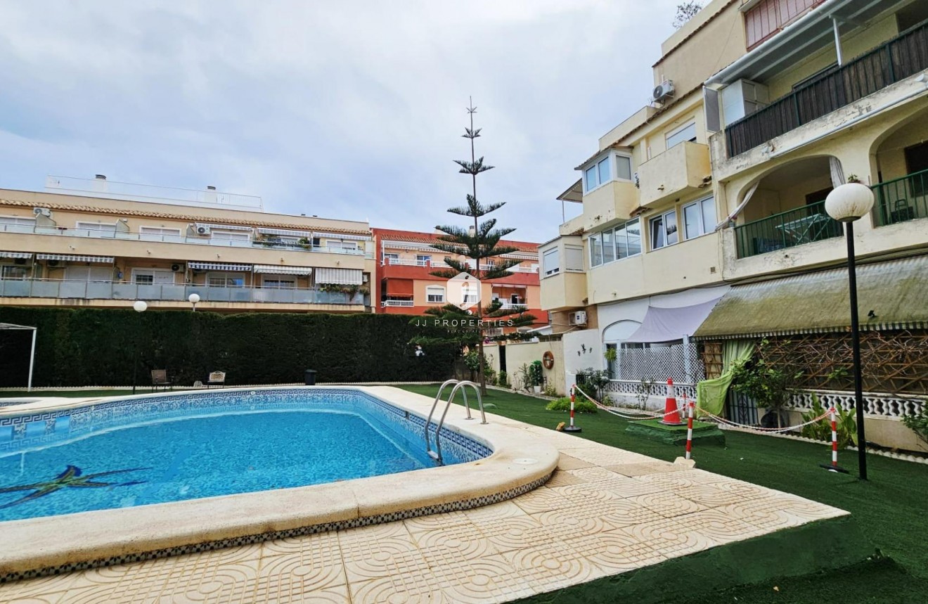 Aus zweiter Hand - Wohnung -
Torrevieja - Nueva Torrevieja