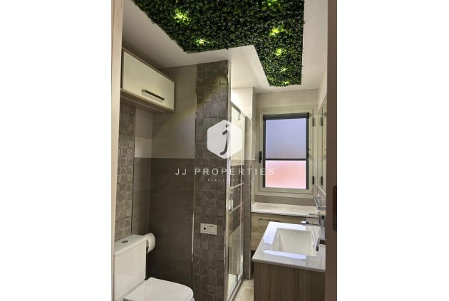 Resale - Apartment / flat -
Torrevieja - Playa del Cura