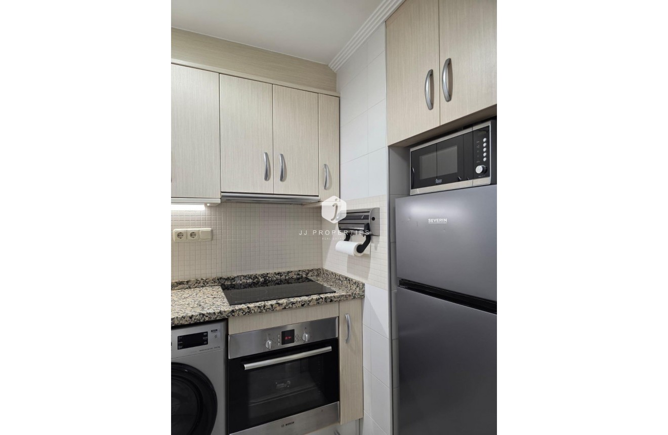 Resale - Apartment / flat -
Torrevieja - Playa del Cura