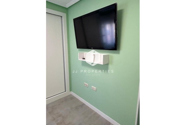 Resale - Apartment / flat -
Torrevieja - Playa del Cura