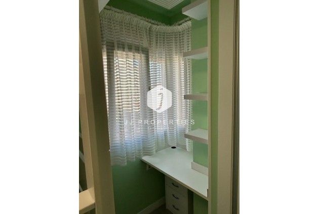 Resale - Apartment / flat -
Torrevieja - Playa del Cura