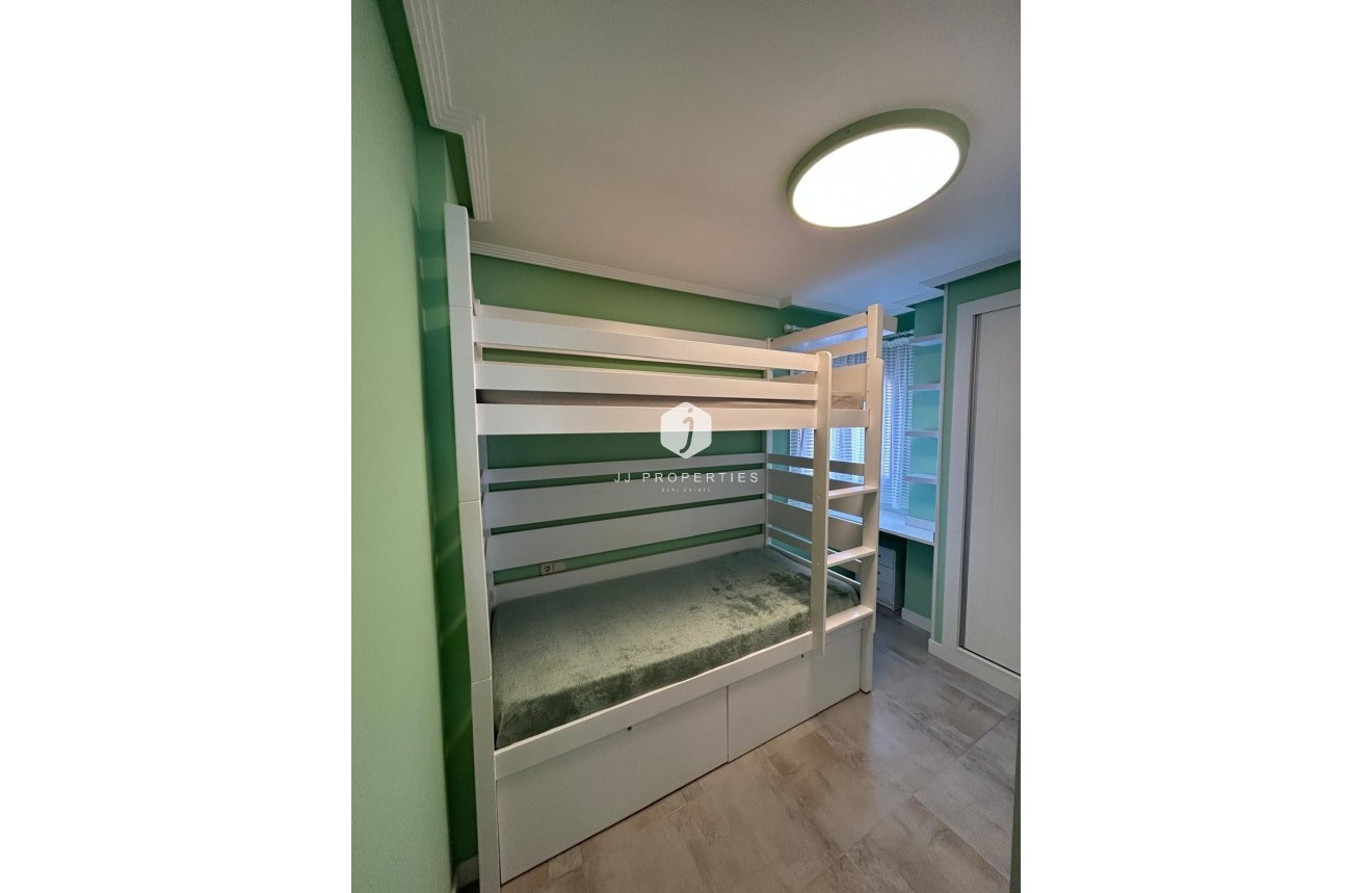 Resale - Apartment / flat -
Torrevieja - Playa del Cura