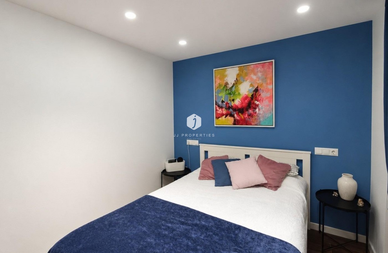 Resale - Bungalow -
Torrevieja - Costa Blanca