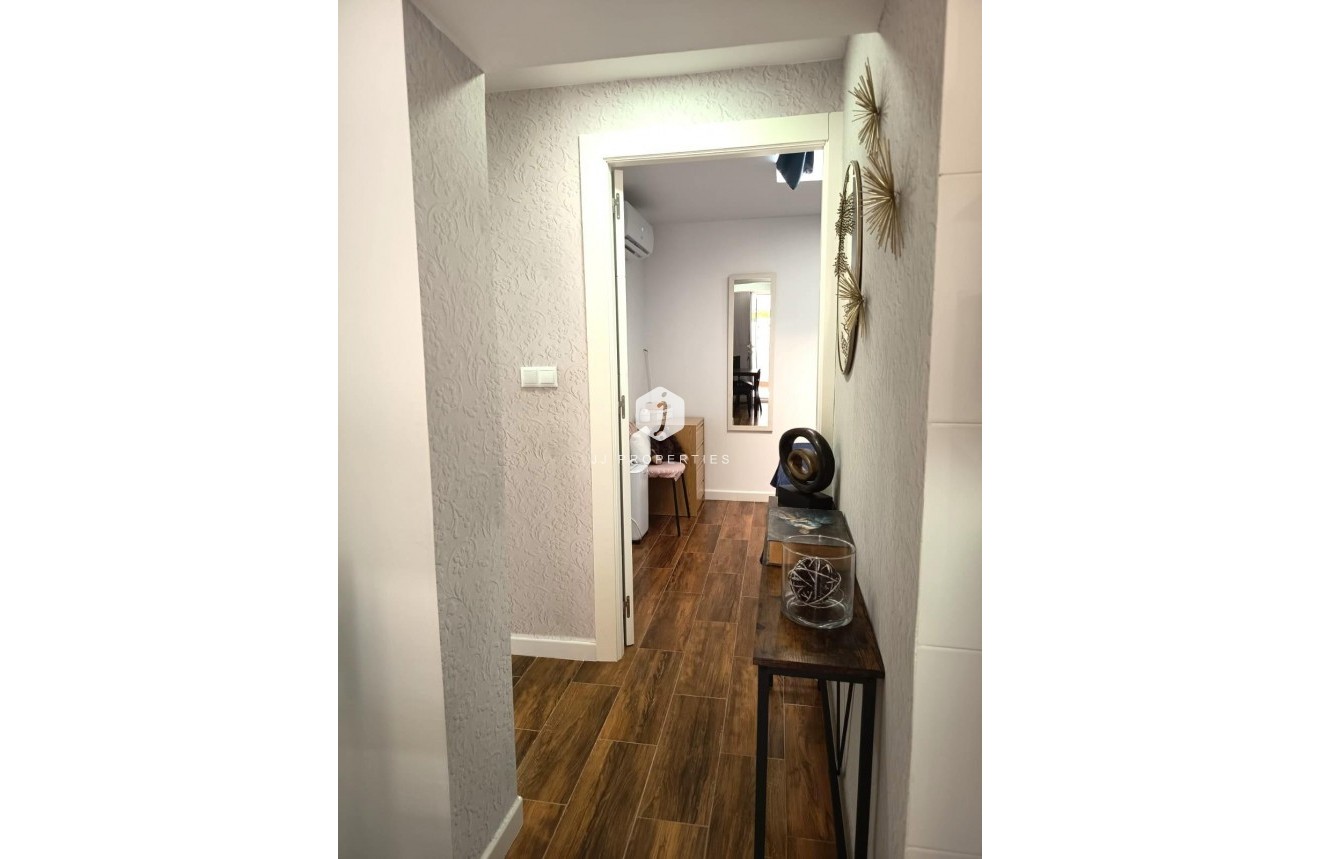Resale - Bungalow -
Torrevieja - Costa Blanca