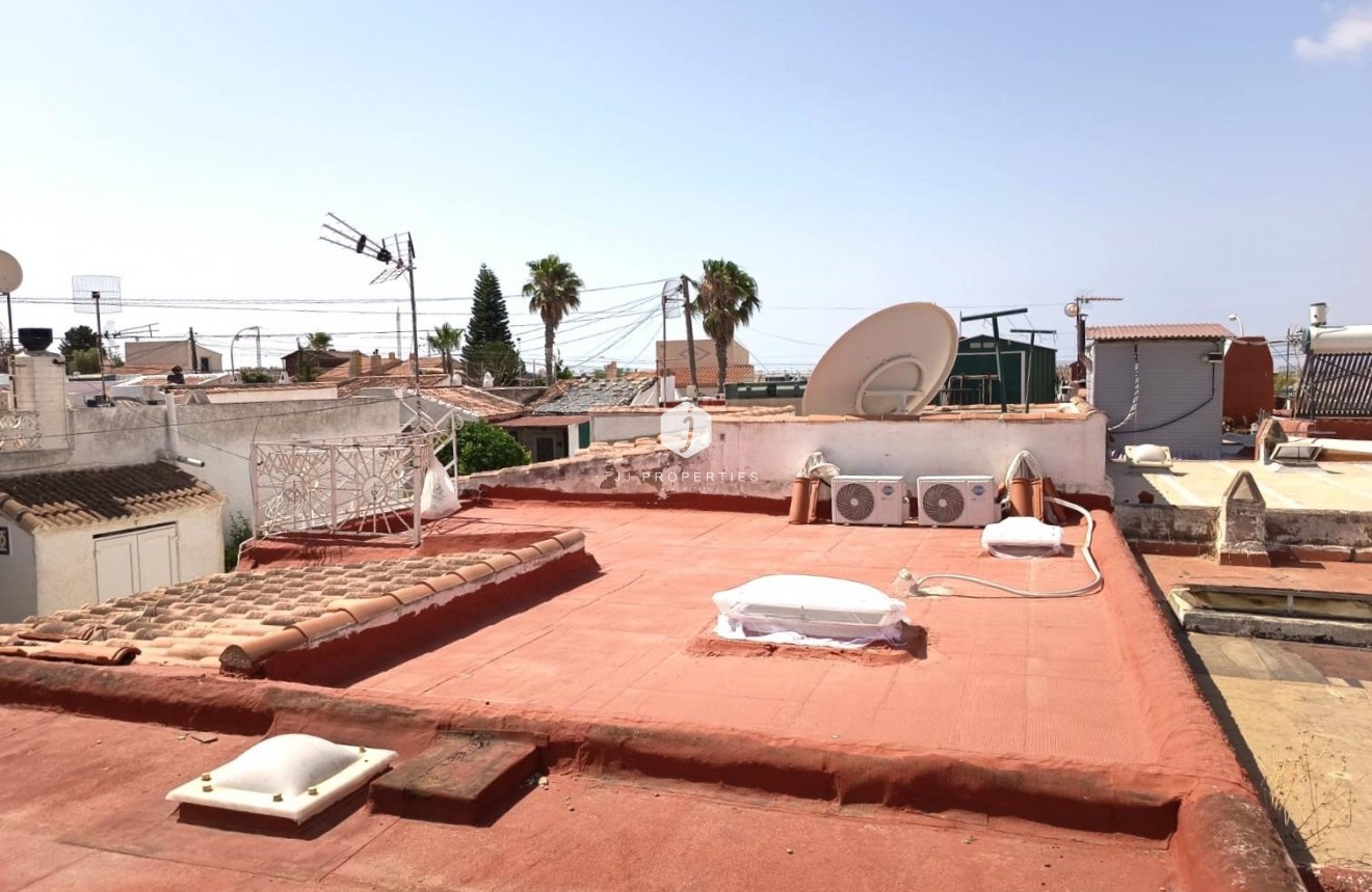 Resale - Bungalow -
Torrevieja - Costa Blanca
