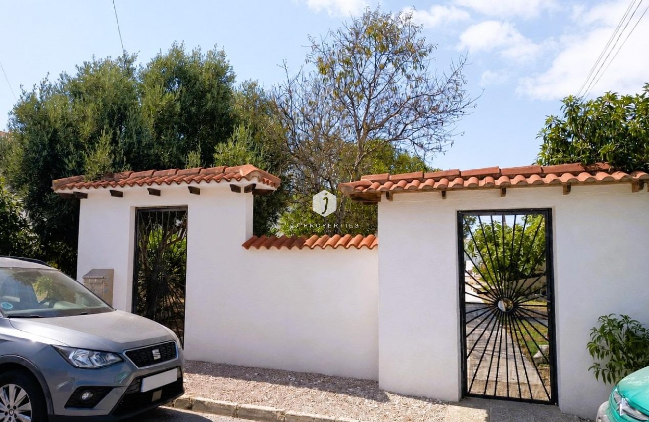 Resale - Bungalow -
Torrevieja - Costa Blanca