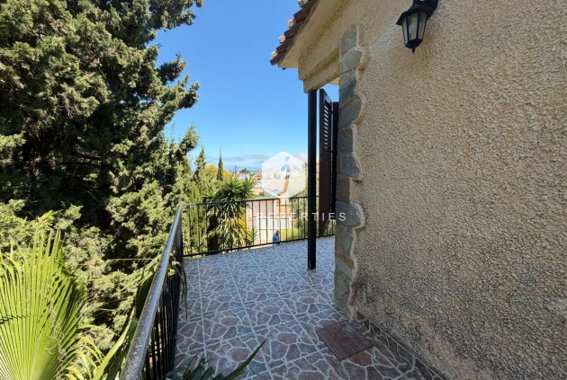Segunda mano - Villa -
Torrevieja - Los Balcones - Los Altos del Edén