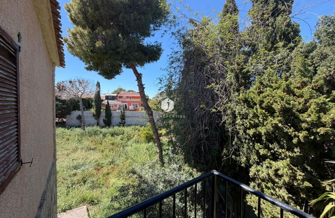 Segunda mano - Villa -
Torrevieja - Los Balcones - Los Altos del Edén