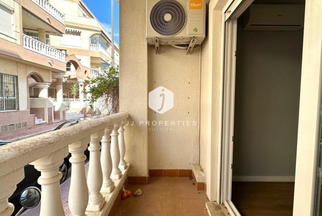 Z drugiej ręki - Mieszkanie w bloku -
Torrevieja - La Mata Pueblo