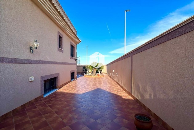 Resale - Chalet -
Torrevieja - La siesta