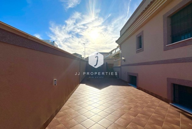 Resale - Chalet -
Torrevieja - La siesta
