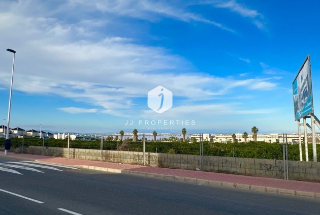 Resale - Chalet -
Torrevieja - La siesta