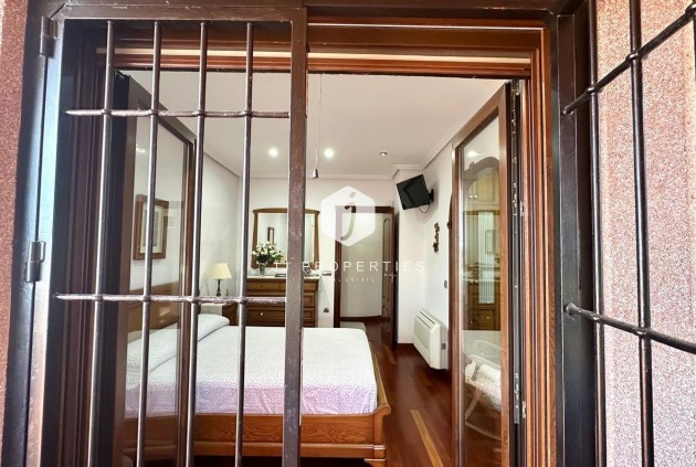 Resale - Chalet -
Torrevieja - La siesta