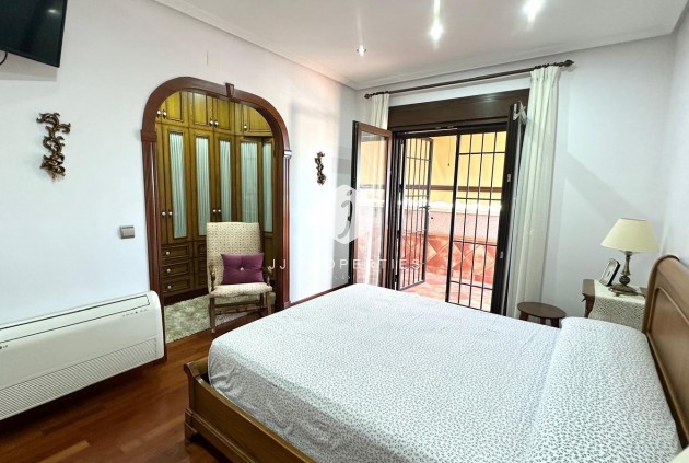 Resale - Chalet -
Torrevieja - La siesta