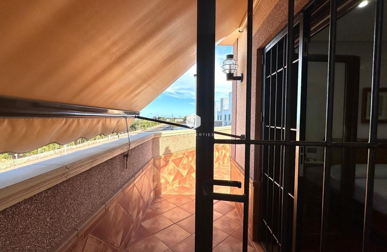 Resale - Chalet -
Torrevieja - La siesta