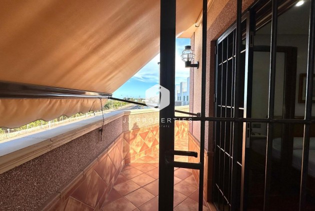 Resale - Chalet -
Torrevieja - La siesta