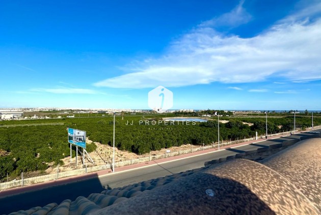 Resale - Chalet -
Torrevieja - La siesta