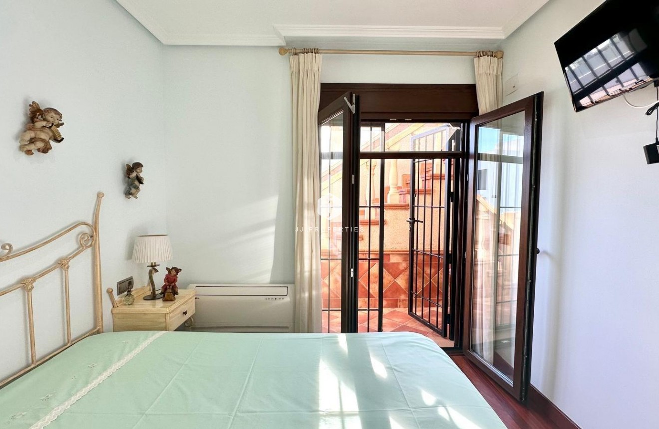 Resale - Chalet -
Torrevieja - La siesta