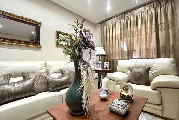Resale - Chalet -
Torrevieja - La siesta