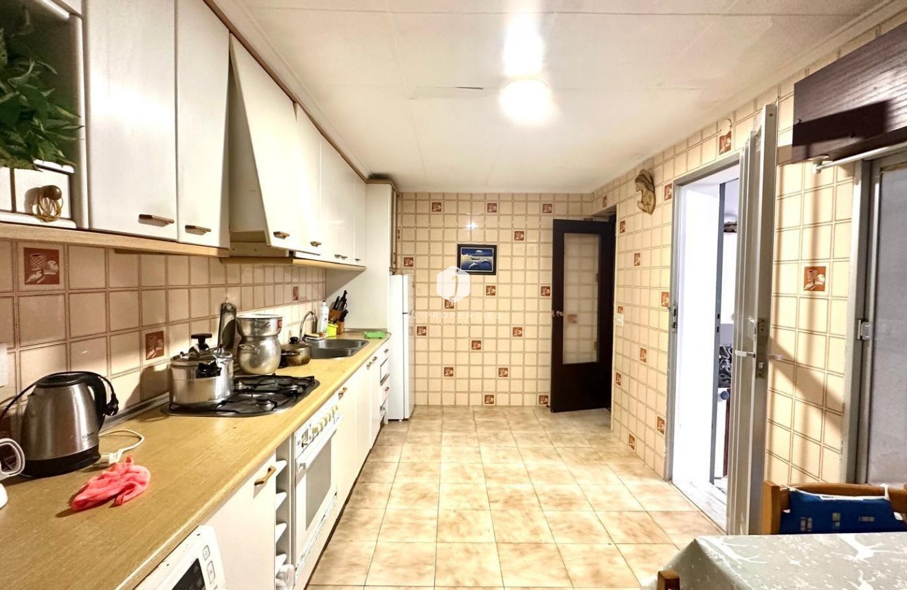 Resale - Chalet -
Torrevieja - Playa del Cura