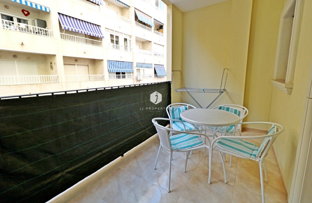 Tweedehands - Appartement / flat -
Torrevieja - Acequion