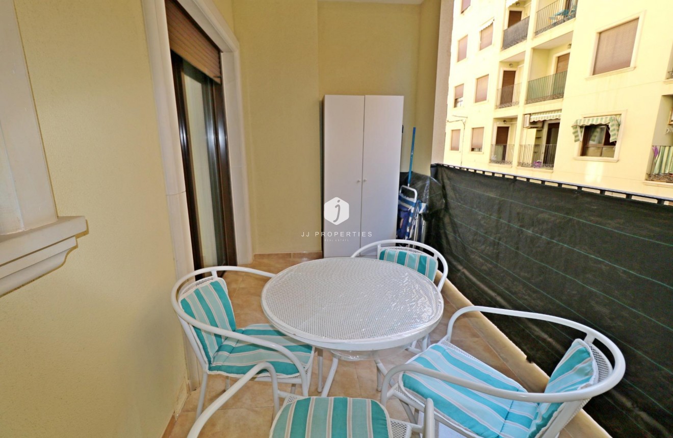 D'occasion - Appartement -
Torrevieja - Acequion