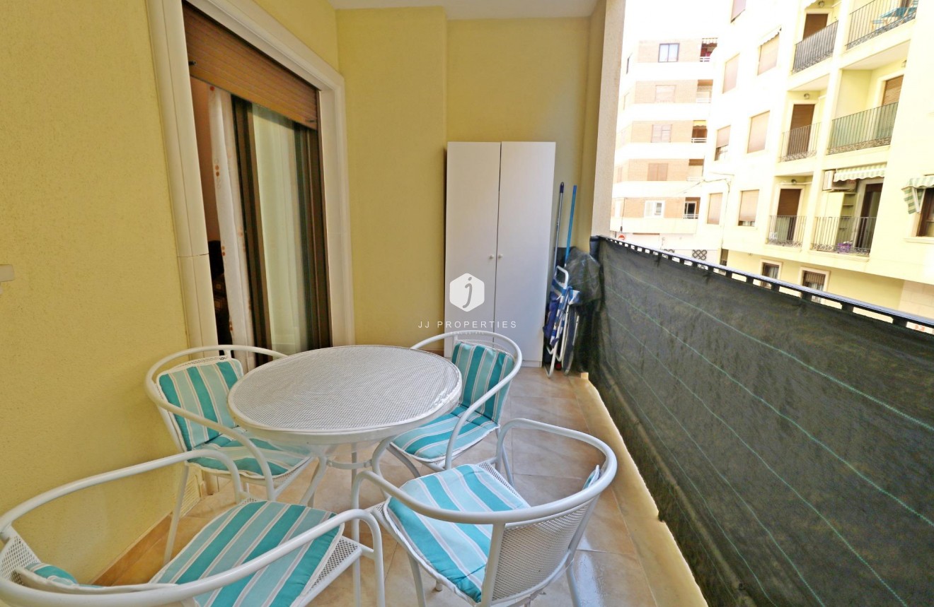 D'occasion - Appartement -
Torrevieja - Acequion