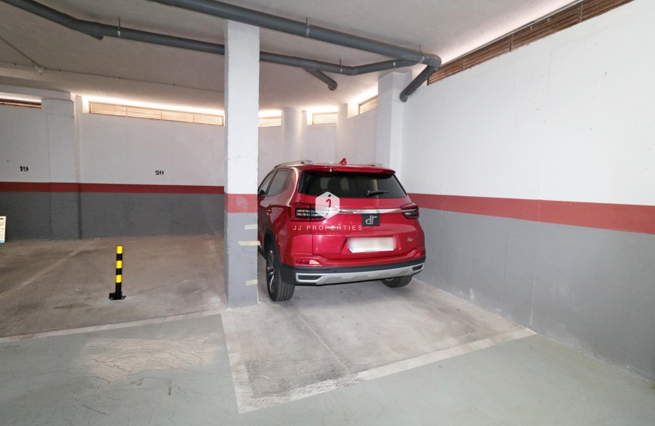 D'occasion - Appartement -
Torrevieja - Acequion