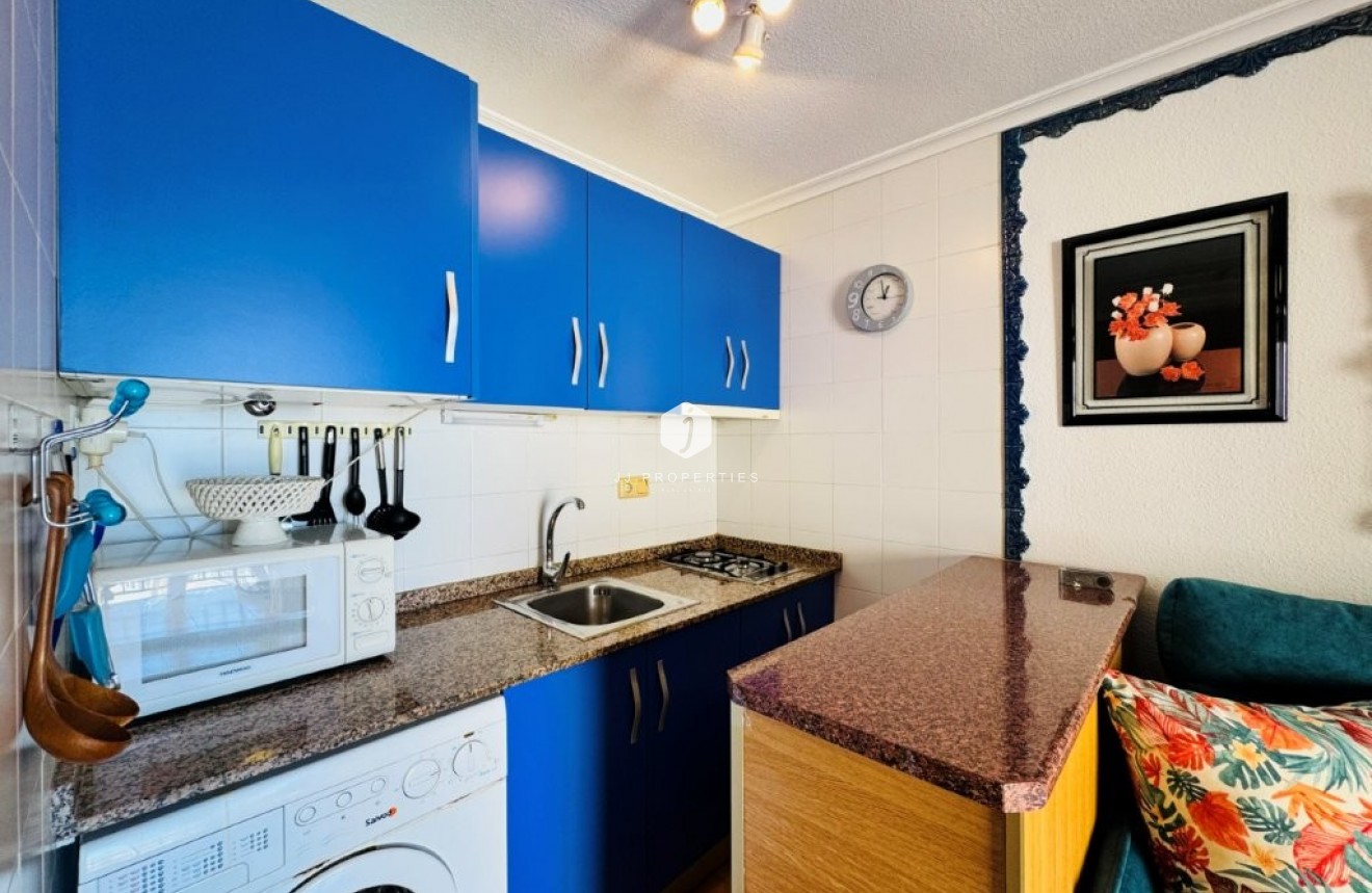 Resale - Apartment / flat -
La Mata - Costa Blanca