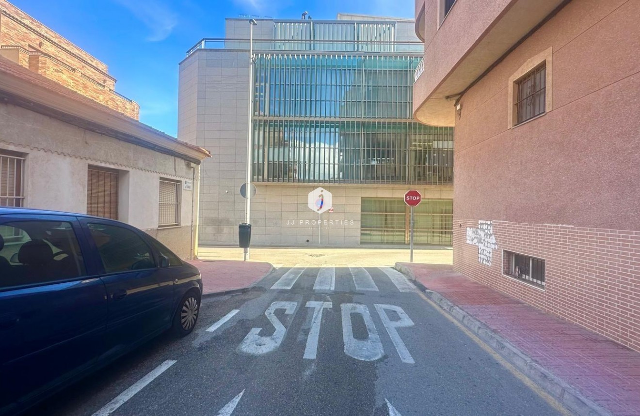Aus zweiter Hand - Wohnung -
Torrevieja - La Mata