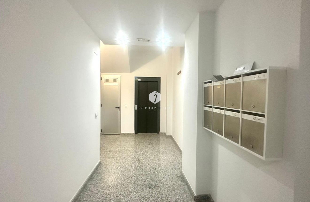Aus zweiter Hand - Wohnung -
Torrevieja - La Mata