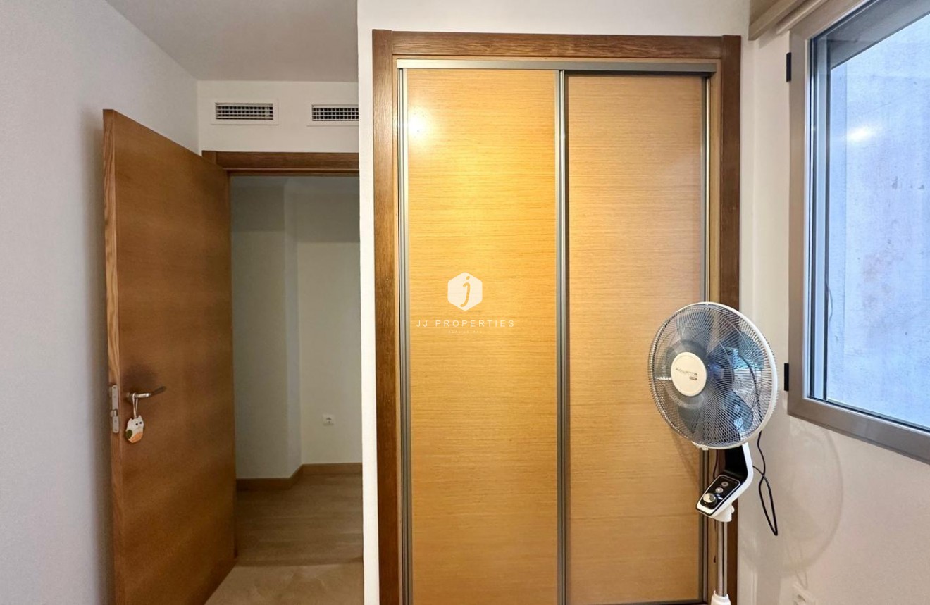 Aus zweiter Hand - Wohnung -
Torrevieja - La Mata