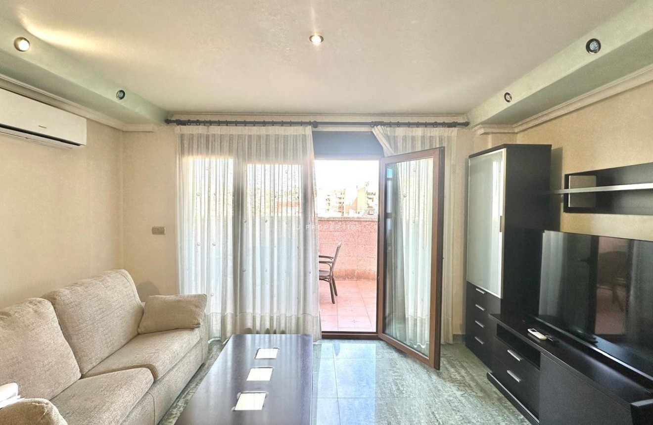 D'occasion - Attique -
Torrevieja
