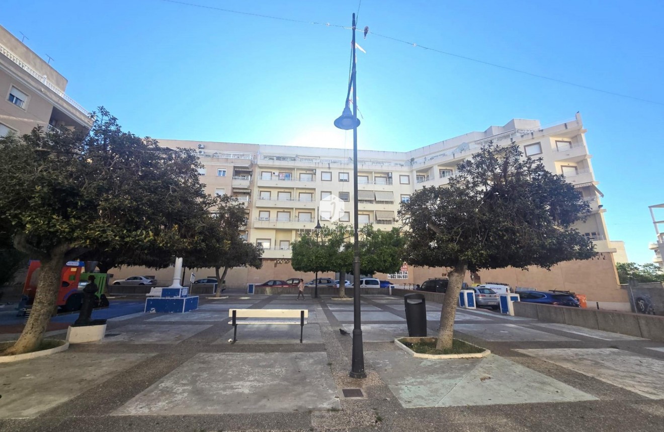Tweedehands - Appartement / flat -
Torrevieja - Centro