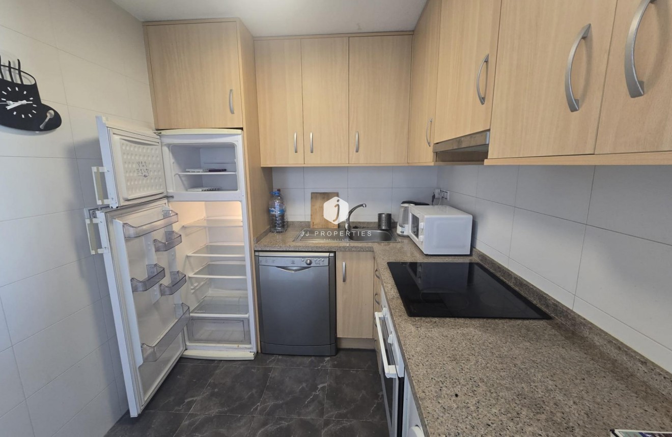 Z drugiej ręki - Mieszkanie w bloku -
Torrevieja - Centro