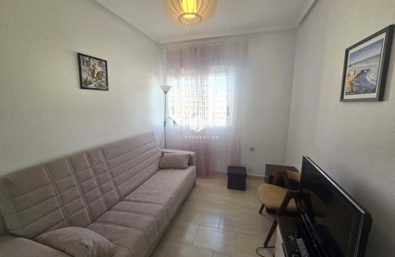Z drugiej ręki - Mieszkanie w bloku -
Torrevieja - Centro