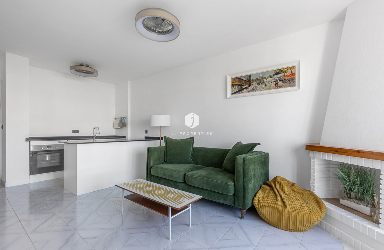 Resale - Apartment / flat -
La Mata - Costa Blanca