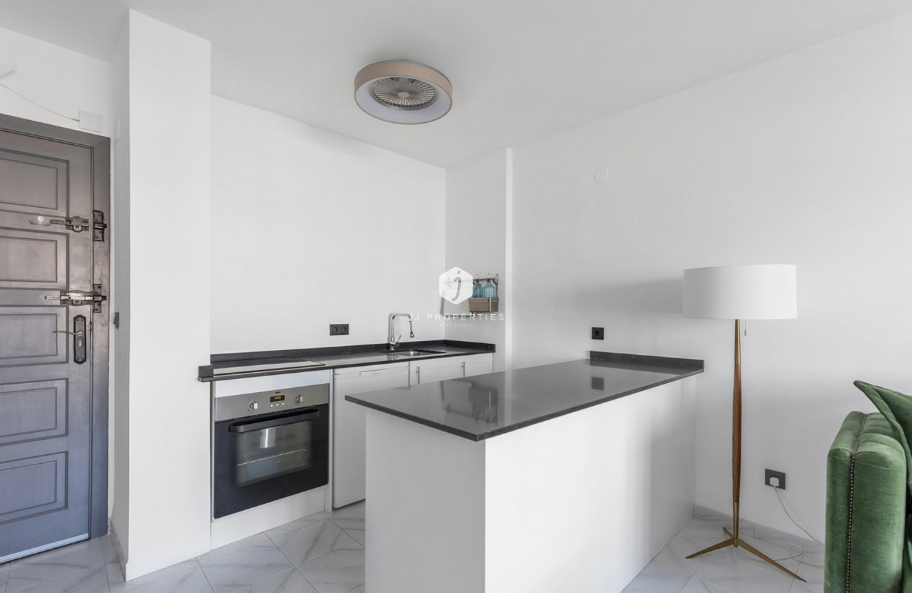 Resale - Apartment / flat -
La Mata - Costa Blanca